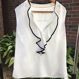 Calvin Klein Black & White Shell